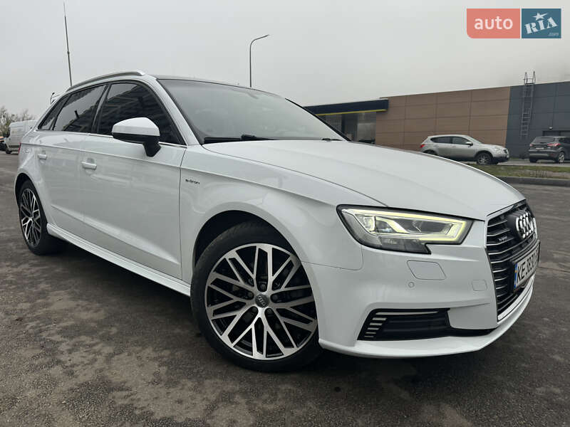 Хэтчбек Audi A3 2017 в Днепре фото 2 Хэтчбек Audi A3 2017 в Днепре