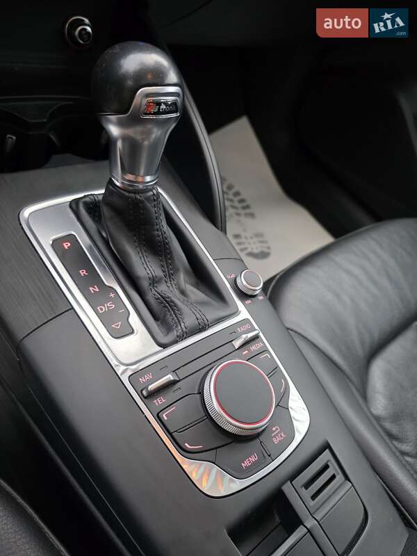 Седан Audi A3 2015 в Запоріжжі