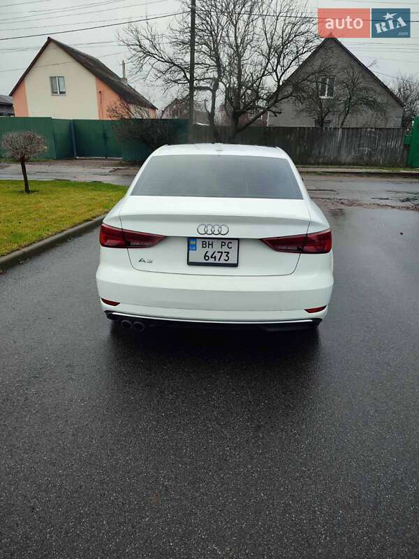 Седан Audi A3 2017 в Харкові