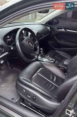 Седан Audi A3 2016 в Новомосковске