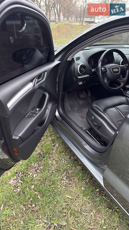 Седан Audi A3 2016 в Новомосковске