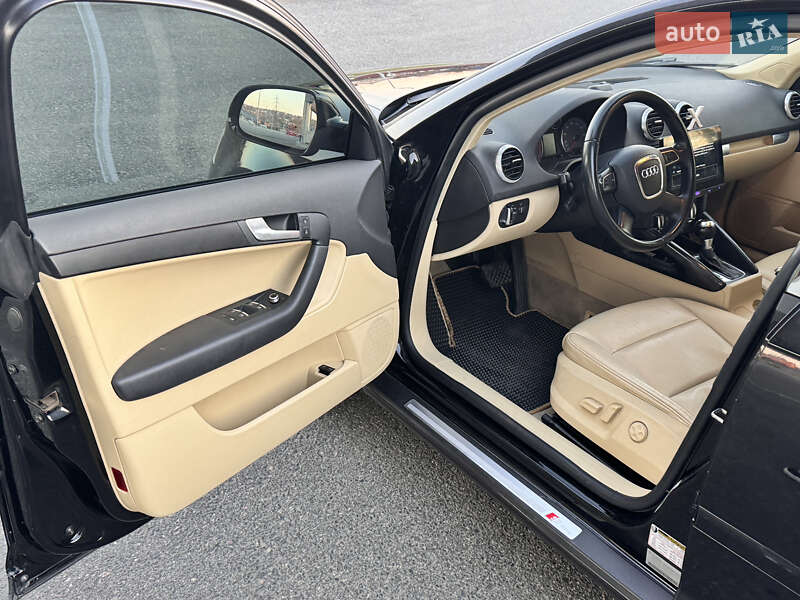 Хэтчбек Audi A3 2011 в Смеле