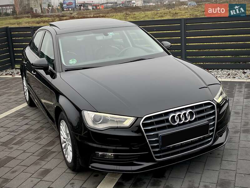 Седан Audi A3 2016 в Мукачево