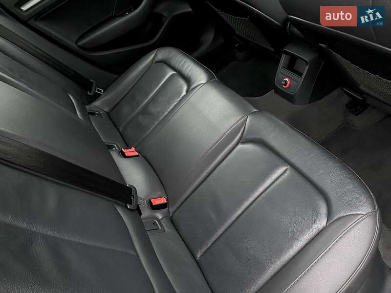 Седан Audi A3 2016 в Мукачево