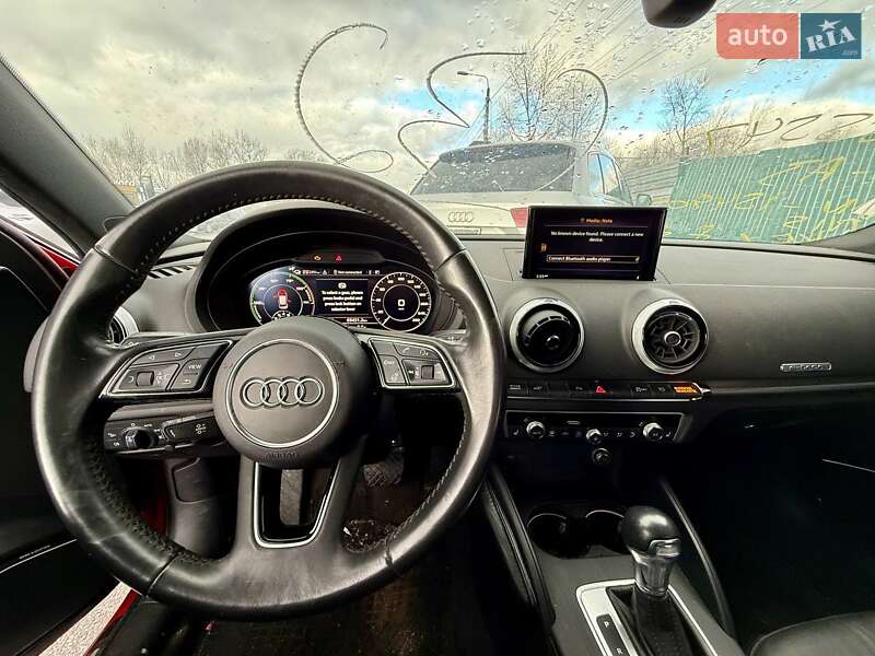 Хэтчбек Audi A3 2018 в Киеве