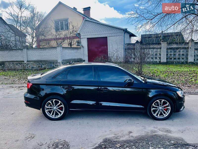 Седан Audi A3 2014 в Кропивницком