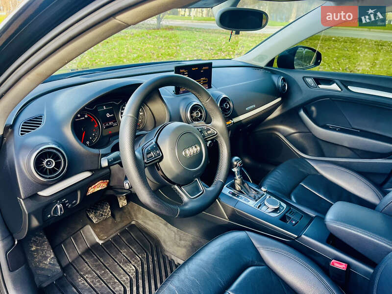 Седан Audi A3 2014 в Кропивницком