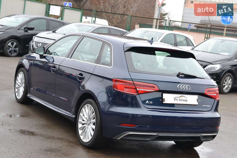 Хэтчбек Audi A3 2017 в Луцке фото 10 Хэтчбек Audi A3 2017 в Луцке