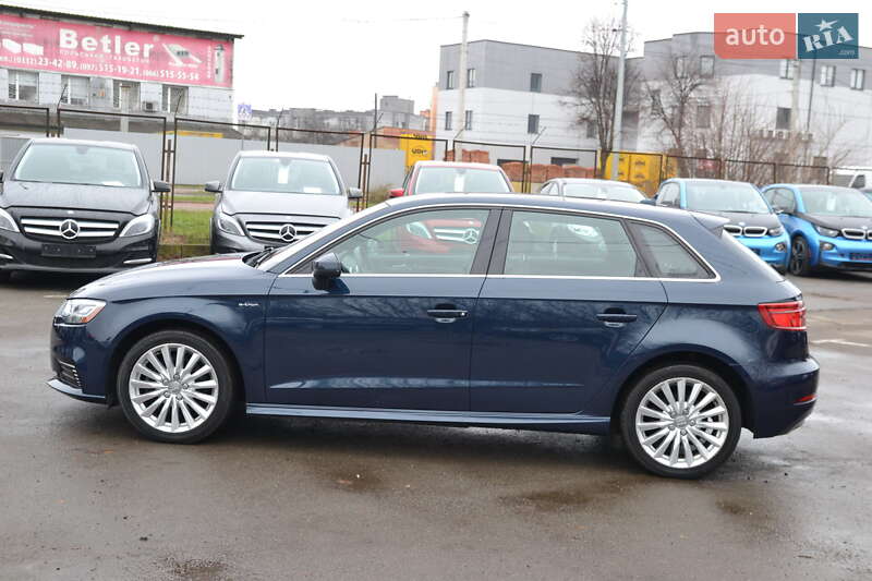 Хэтчбек Audi A3 2017 в Луцке фото 12 Хэтчбек Audi A3 2017 в Луцке