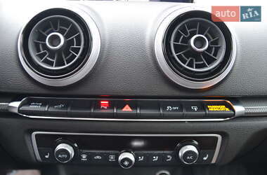 Хэтчбек Audi A3 2017 в Луцке