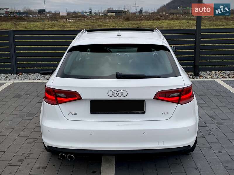 Хэтчбек Audi A3 2016 в Мукачево