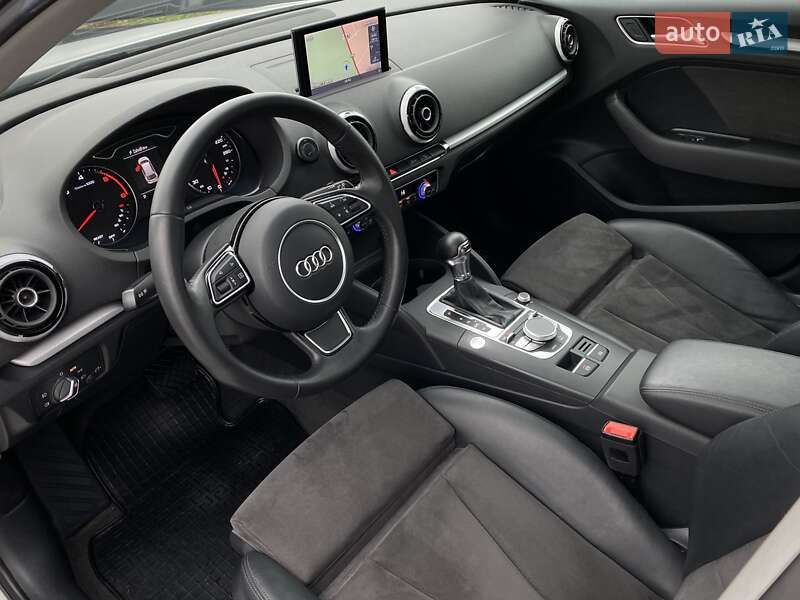 Хэтчбек Audi A3 2016 в Мукачево