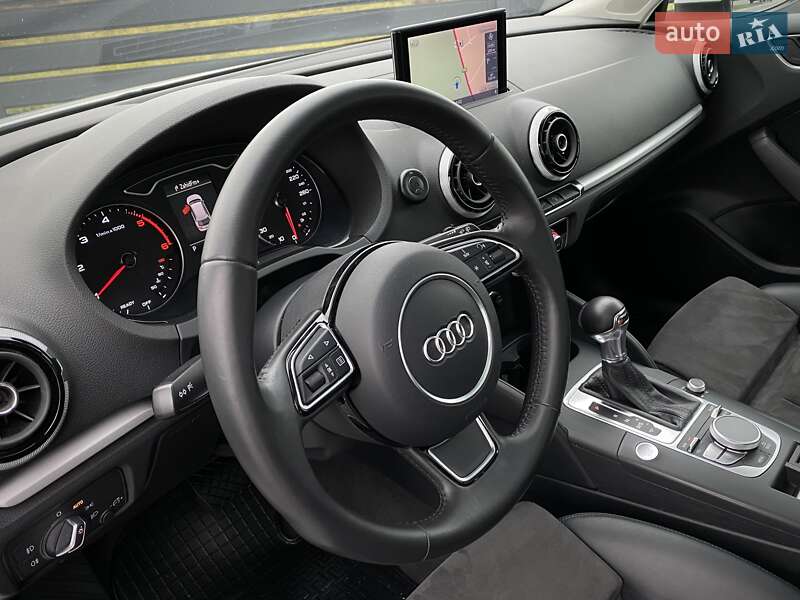 Хэтчбек Audi A3 2016 в Мукачево