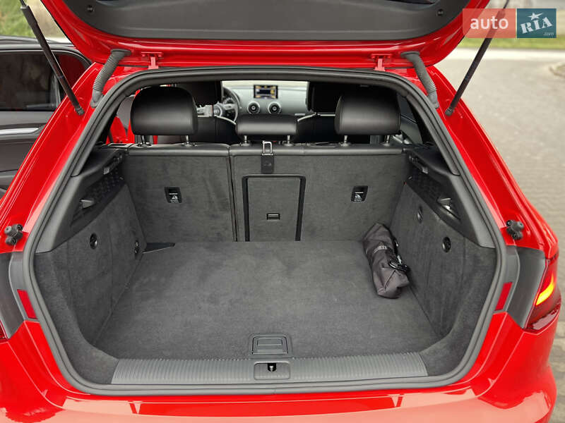 Хэтчбек Audi A3 2015 в Луцке