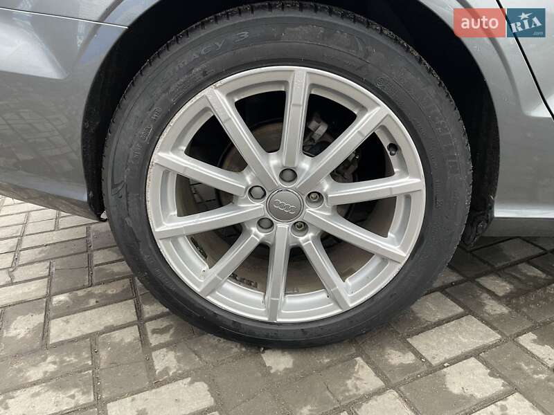 Седан Audi A3 2014 в Умани