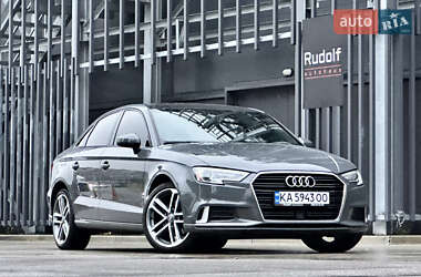 Седан Audi A3 2018 в Киеве