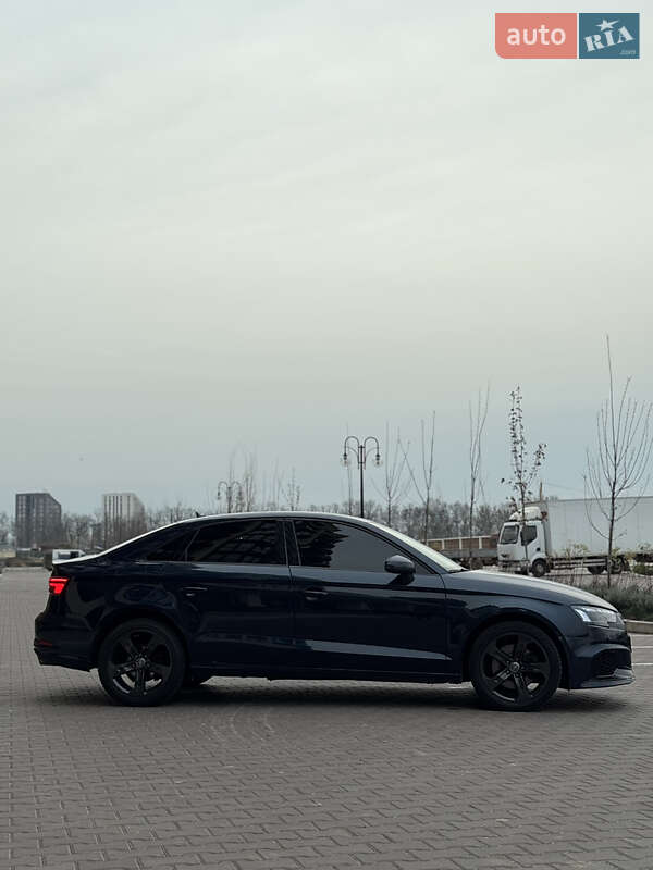 Седан Audi A3 2017 в Киеве фото 12 Седан Audi A3 2017 в Киеве
