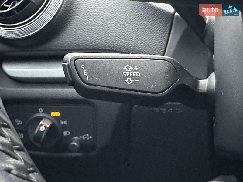 Седан Audi A3 2018 в Киеве фото 29 Седан Audi A3 2018 в Киеве