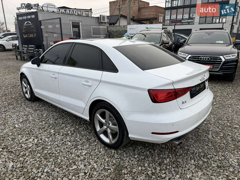 Седан Audi A3 2015 в Ивано-Франковске