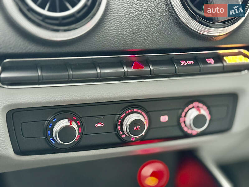 Седан Audi A3 2014 в Києві
