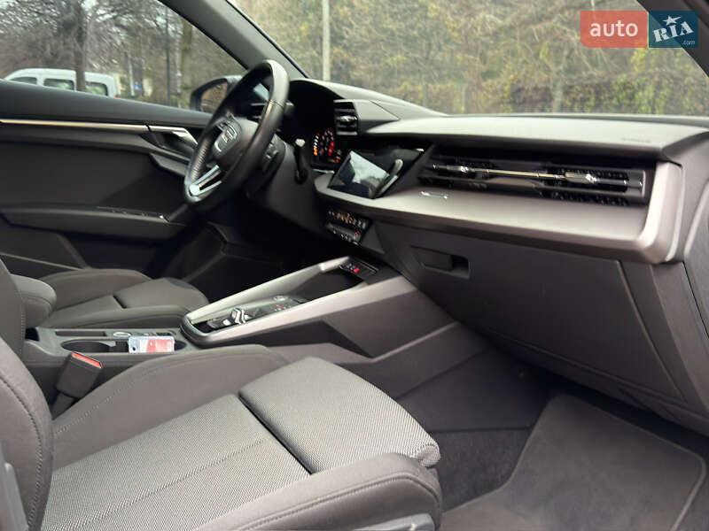 Седан Audi A3 2020 в Киеве