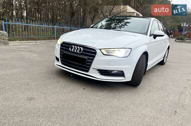 Седан Audi A3 2016 в Днепре