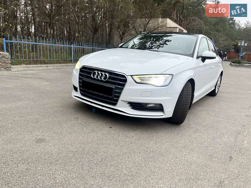 Седан Audi A3 2016 в Днепре фото Седан Audi A3 2016 в Днепре