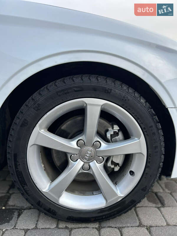 Седан Audi A3 2014 в Хмельницком