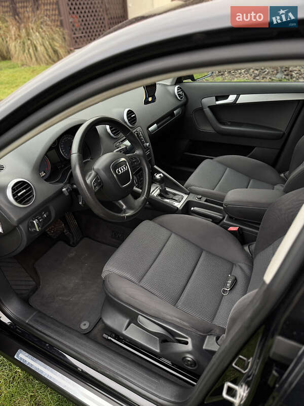 Хэтчбек Audi A3 2011 в Луцке фото 8 Хэтчбек Audi A3 2011 в Луцке