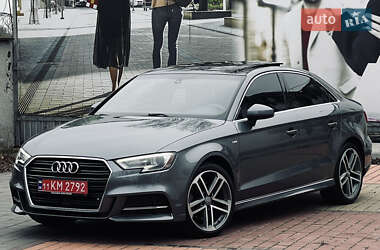 Седан Audi A3 2018 в Одессе