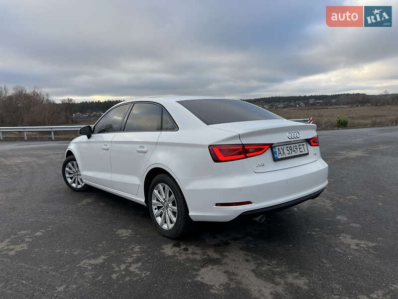 Седан Audi A3 2015 в Балаклії