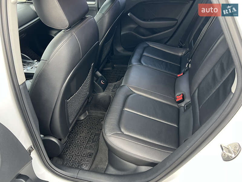 Седан Audi A3 2015 в Балаклії