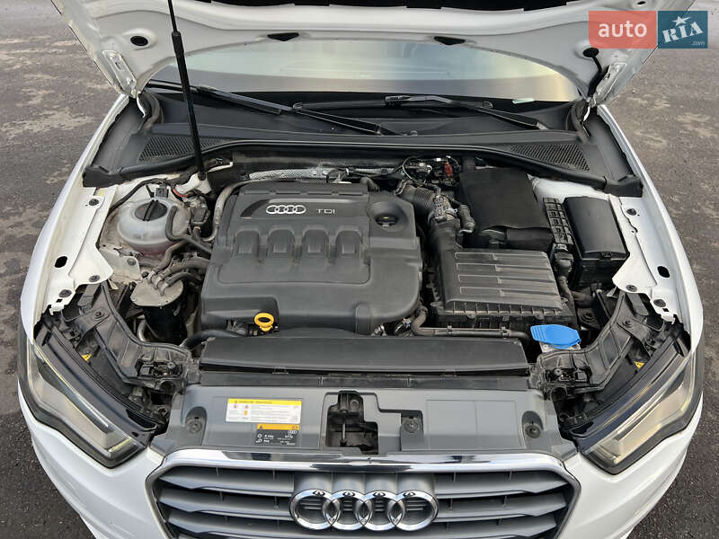 Седан Audi A3 2015 в Балаклії
