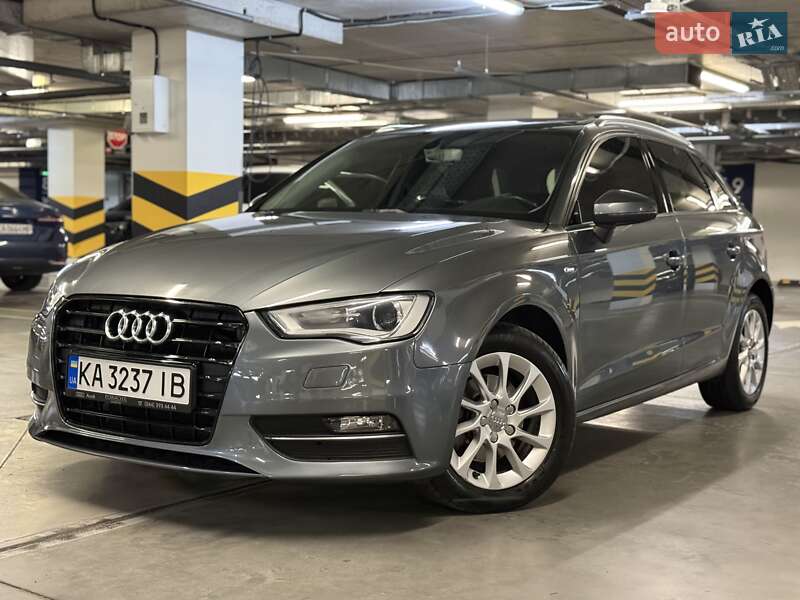 Хэтчбек Audi A3 2016 в Киеве
