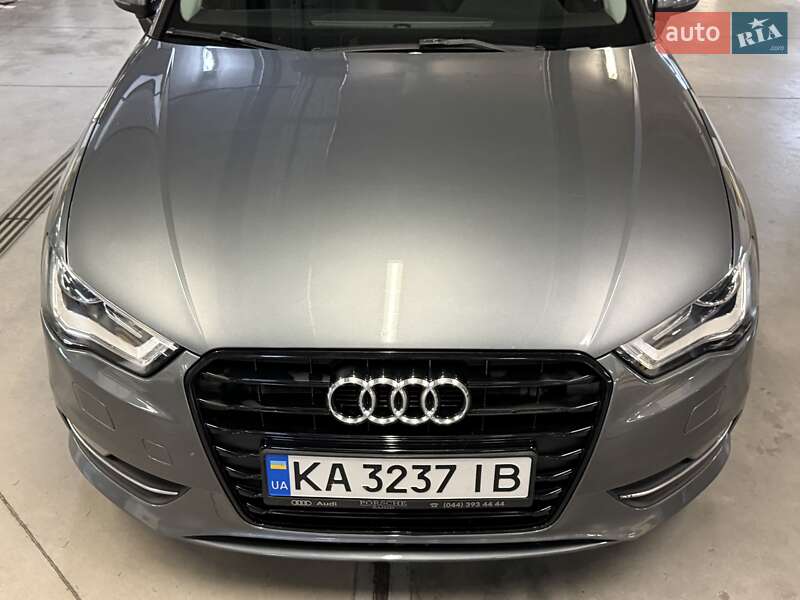 Хэтчбек Audi A3 2016 в Киеве