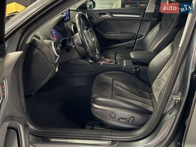 Хэтчбек Audi A3 2016 в Киеве