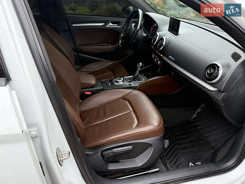 Седан Audi A3 2015 в Киеве