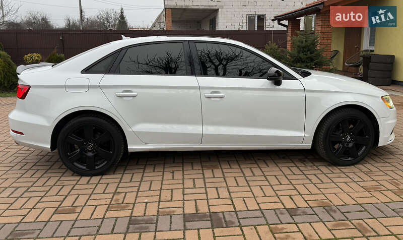 Седан Audi A3 2015 в Киеве