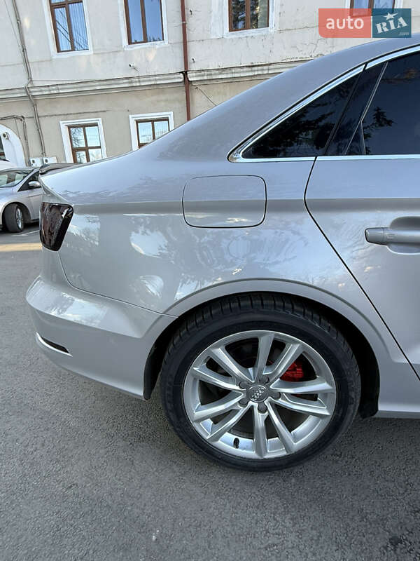 Седан Audi A3 2013 в Ивано-Франковске