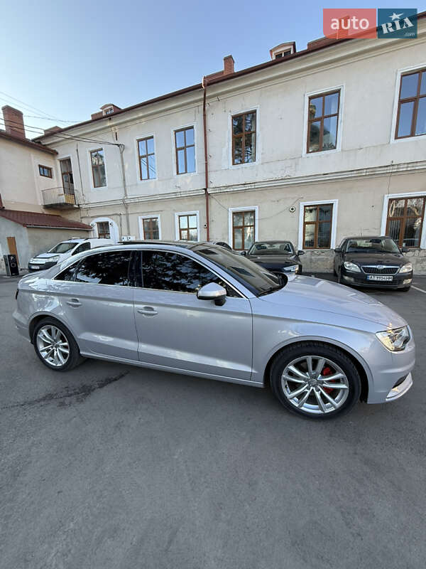 Седан Audi A3 2013 в Ивано-Франковске