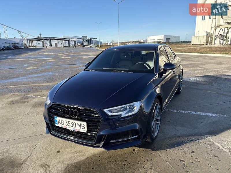 Седан Audi A3 2016 в Коростене