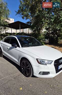 Седан Audi A3 2017 в Одессе