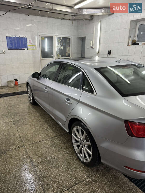Седан Audi A3 2016 в Харькове
