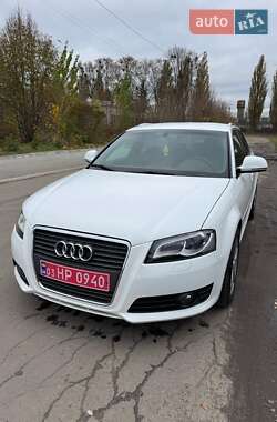 Хэтчбек Audi A3 2008 в Ромнах