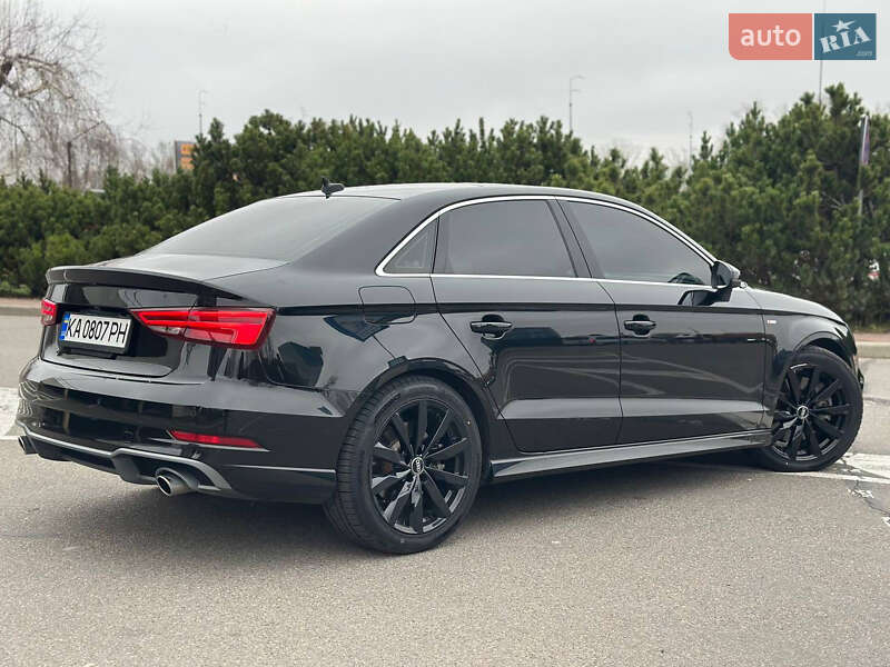 Седан Audi A3 2019 в Киеве