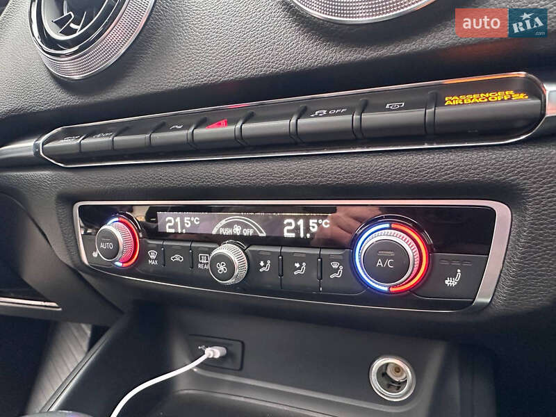 Седан Audi A3 2019 в Киеве