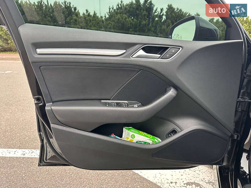 Седан Audi A3 2019 в Киеве