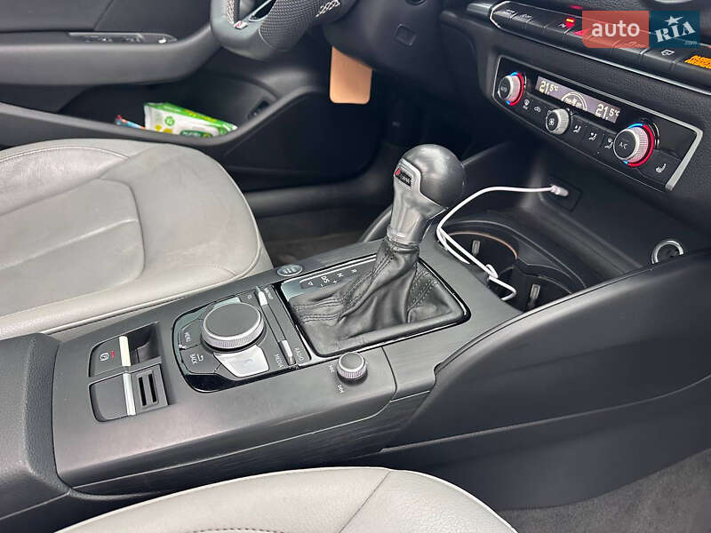 Седан Audi A3 2019 в Киеве