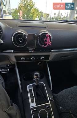 Седан Audi A3 2014 в Ивано-Франковске