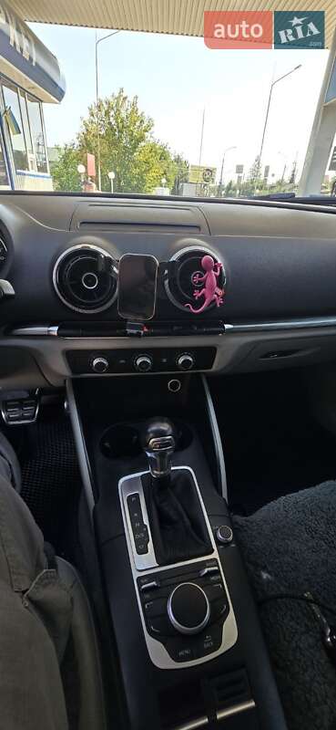Седан Audi A3 2014 в Ивано-Франковске